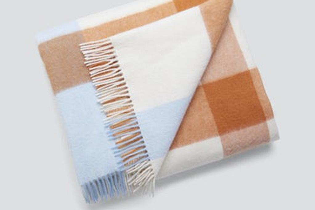 Bold Plaid Throw